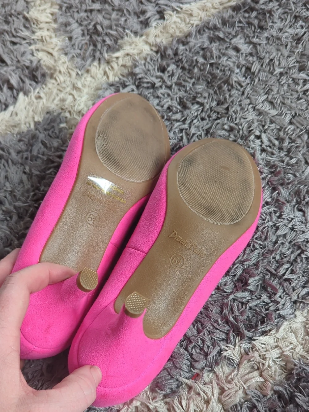 Dream Pairs Bright Pink Suede Round-Toe Flats